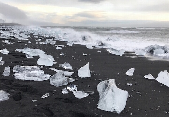黒砂海岸の独特な風景