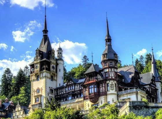 豪華絢爛なペレシュ城