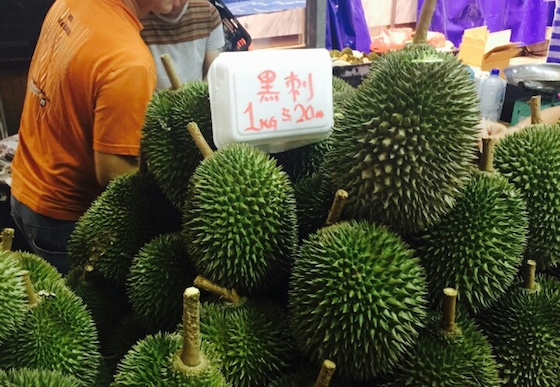 東南アジアの果物の王様ドリアン