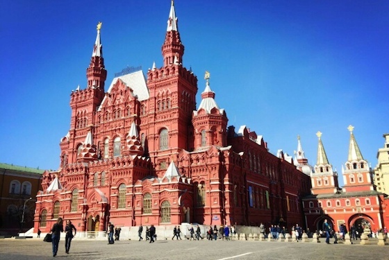 グム百貨店の華やかな内装