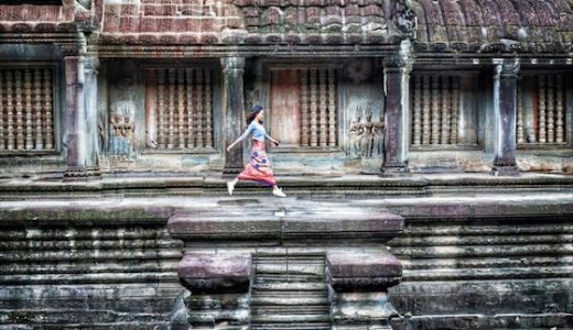 カンボジアのおしゃれ観光スポット： 神秘的な遺跡と美味しい料理の世界へ