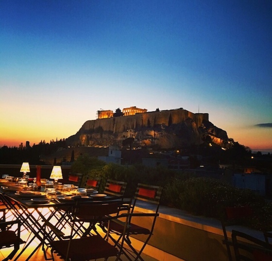 アテネの夜景とギリシャ料理