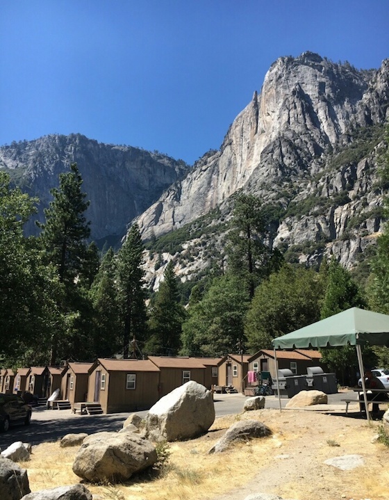 ヴィクトリアンハウスと坂道