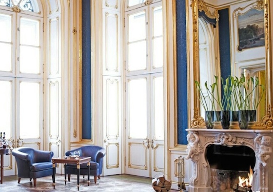 豪華な宮殿ホテルの内装