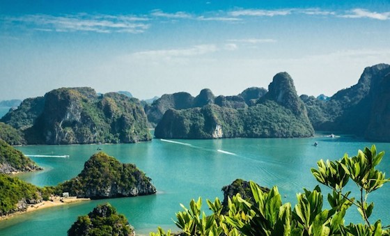 ハロン湾のクルージング風景